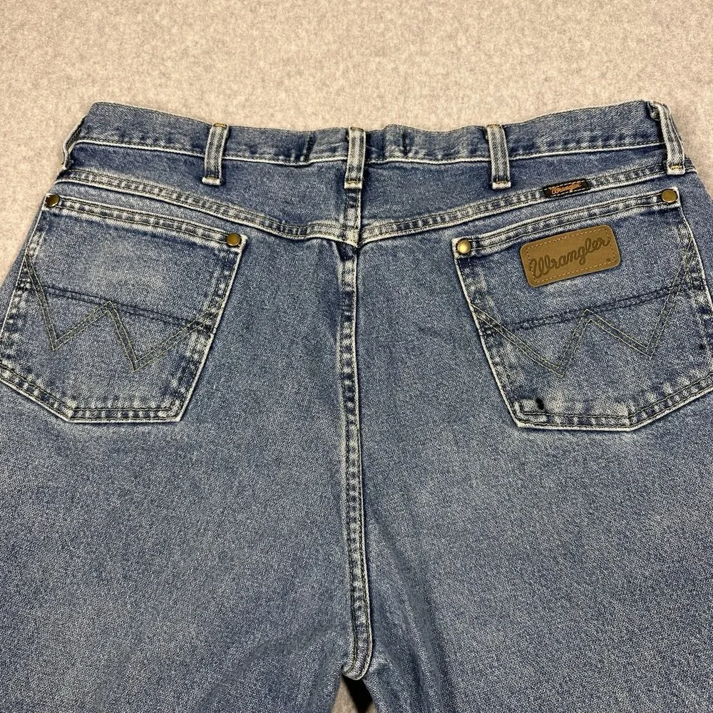 Wrangler George Strait 13mgs Denim Men's 38x36(36x36) Medium Wash Cowboy Jeans